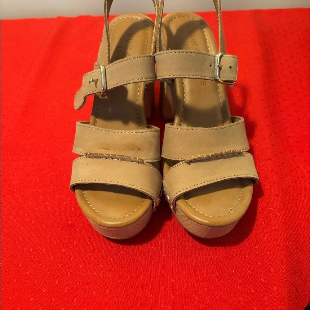 Women's Tan Sandals - Picture 1 of 5